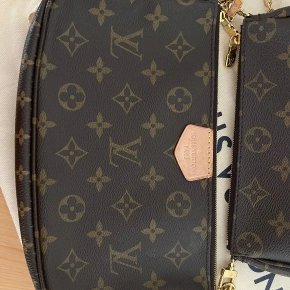 Louis Vuitton: Multi Pochette Accessoires (Monogram)✨ - Picture 7 of 16